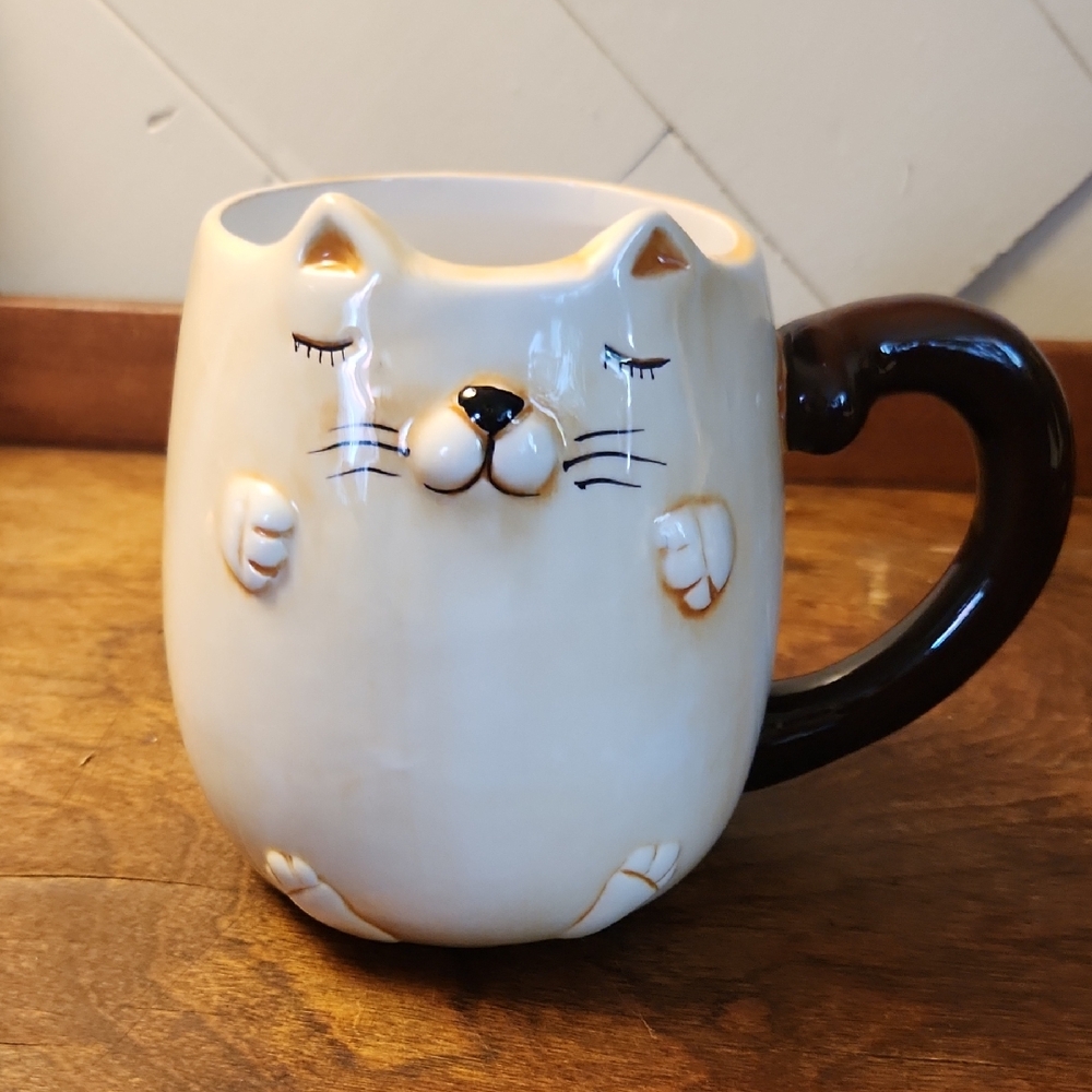 GANZ Cream and Brown Cat Mug for Dining